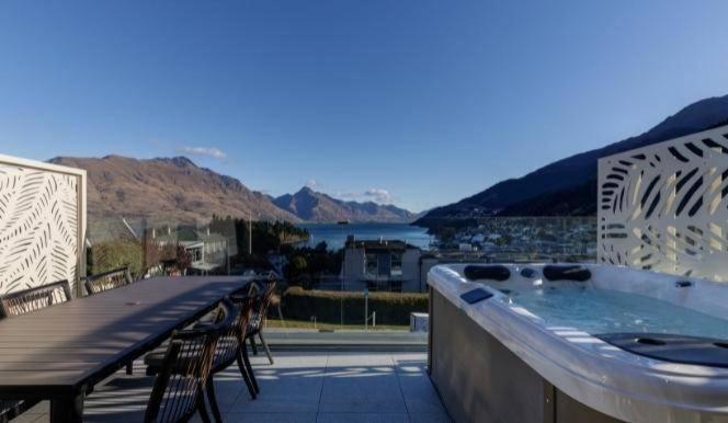 The Carlin Boutique Hotel Куийнстаун Екстериор снимка