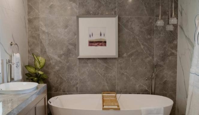 The Carlin Boutique Hotel Куийнстаун Екстериор снимка