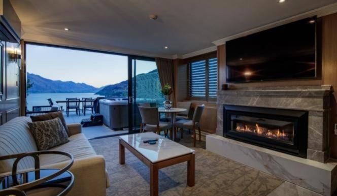 The Carlin Boutique Hotel Куийнстаун Екстериор снимка